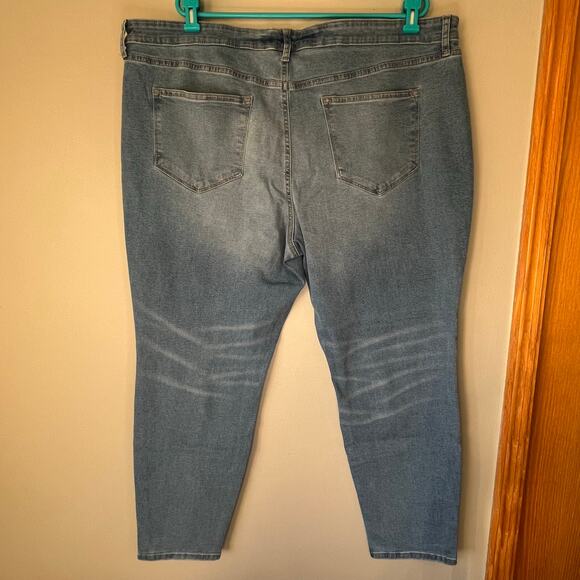 NWT! Sonoma The Everyday Skinny Jean Light Wash Size 24W - Picture 2 of 16